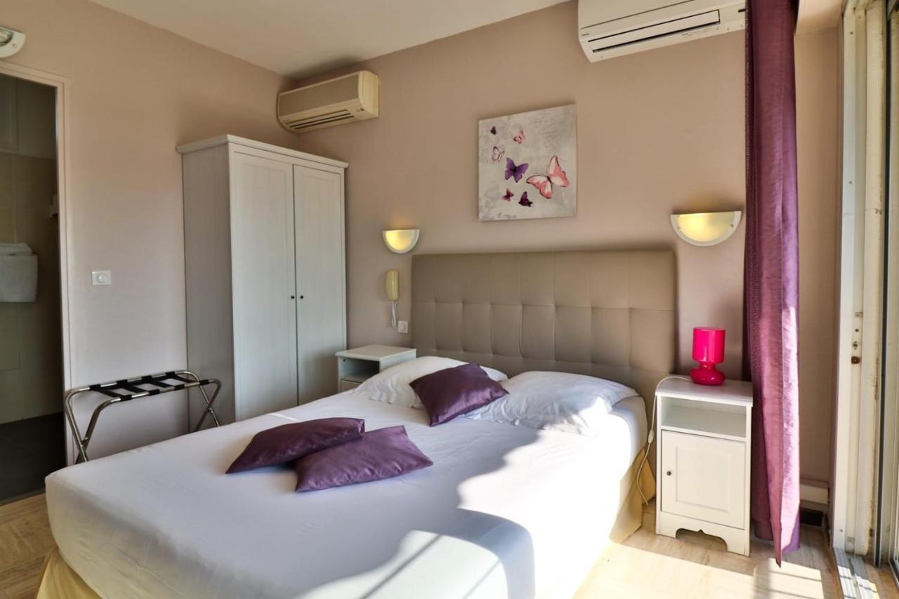 Hotel Le Golfe Bleu كافالير سور مير المظهر الخارجي الصورة